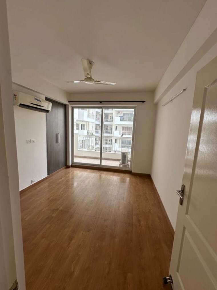 Room, bestech-park-view-spa-next 3 Bedroom 1935 Sq.Ft. Apartment In Sector 67 Gurgaon 10701524
