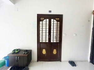Room in 2 BHK Apartment at Nava Naroda – for Sale