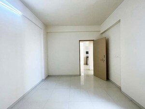 Room in 2 BHK Apartment at Nava Naroda – for Sale