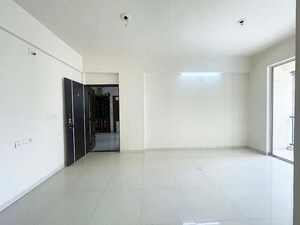 Room in 2 BHK Apartment at Nava Naroda – for Sale