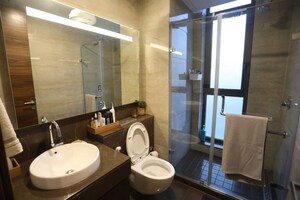 Team Area in 3 BHK Apartment at Emaar Emerald Estate, Sector 65 – for Sale