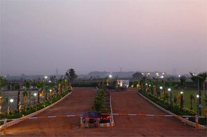 Plot For Sale in Ved Express City, Sikandarpur Village