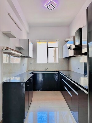 Kitchen in 3 BHK Apartment at Shiva Motia Huys, Pir Machalla – for Sale