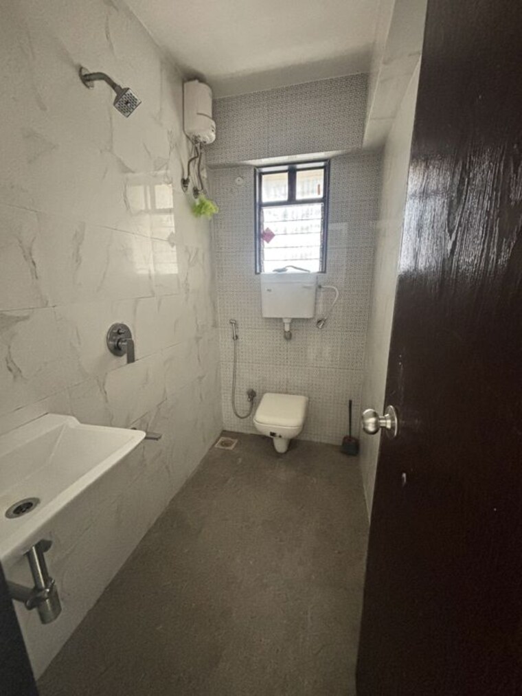Bathroom, bhoomi-samarth-b-wing 1 Bedroom 400 Sq.Ft. Apartment In Goregaon East Mumbai 10701556