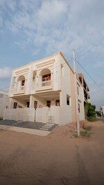 3 BHK +  84 Sq.Yd. Villa in Hathoj