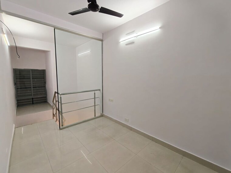 Room, cubbon-terraces 3 Bedroom 1800 Sq.Ft. Apartment In Infantry Road Bangalore 10701602