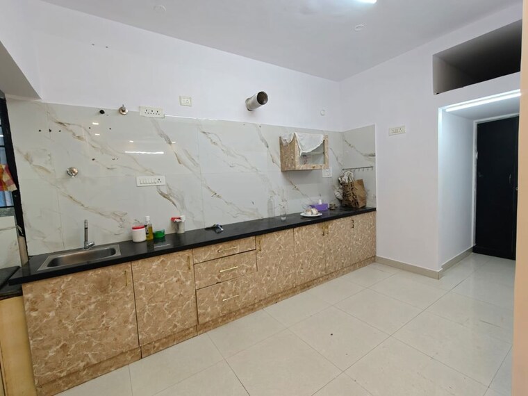 Bathroom, cubbon-terraces 3 Bedroom 1800 Sq.Ft. Apartment In Infantry Road Bangalore 10701602
