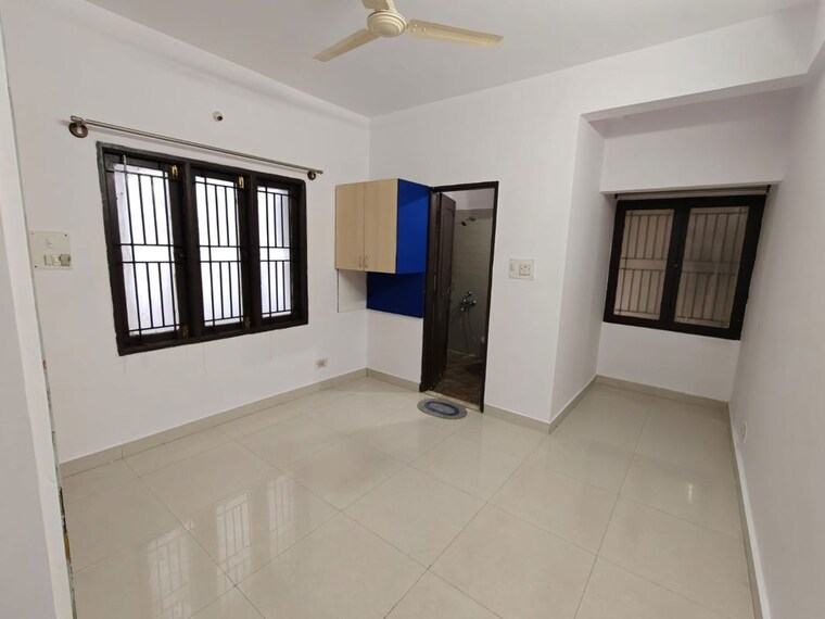 Room, cubbon-terraces 3 Bedroom 1800 Sq.Ft. Apartment In Infantry Road Bangalore 10701602