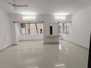Room in 3 BHK Apartment at Cubbon Terraces, Infantry Road – for Rent