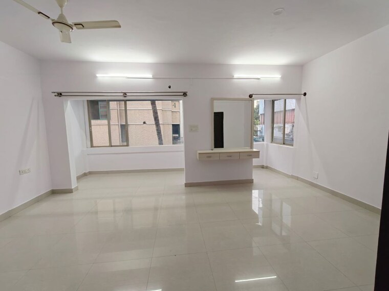 Room, cubbon-terraces 3 Bedroom 1800 Sq.Ft. Apartment In Infantry Road Bangalore 10701602