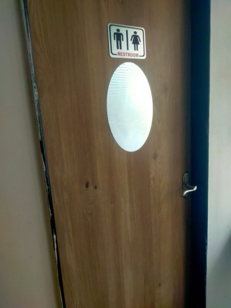 Bathroom, vikas-centre-chembur Commercial Office Space 700 Sq.Ft. In Chembur Mumbai 10701617