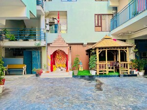  Pg – Exterior View View at Sector 22 - for Rent