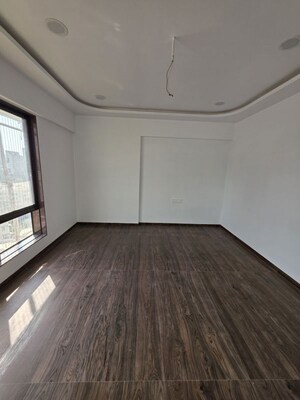 Master Bedroom in 2 BHK Apartment at Kodia Maimoona Residency, Agripada – for Sale