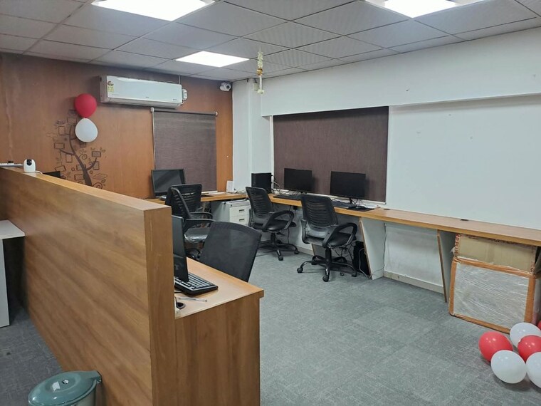 Team Area, prahlad nagar Commercial Office Space 1325 Sq.Ft. In Prahlad Nagar Ahmedabad 10701674