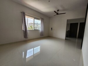 Room in 2 BHK Apartment at Sun United Eldora, Chembur – for Rent