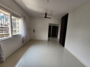 Room in 2 BHK Apartment at Sun United Eldora, Chembur – for Rent