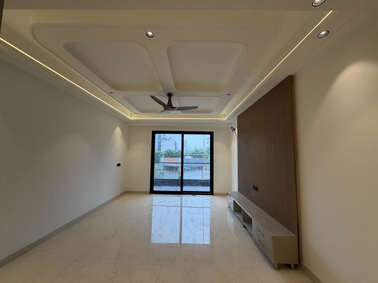 Room, sector 23 4 Bedroom 2200 Sq.Ft. Builder Floor In Sector 23 Gurgaon 10701685