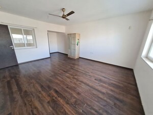 Room in 3 BHK Apartment at Rohan Mithila, Viman Nagar – for Rent
