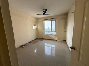 Room in 2 BHK Builder Floor at Sector 23 – for Rent