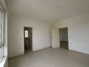 Room in 4 BHK Builder Floor at Sector 23a – for Rent