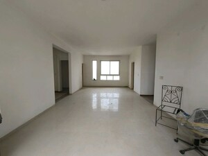 Room in 4 BHK Builder Floor at Sector 23a – for Rent