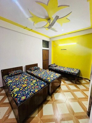  Pg For Rent in Sector 24