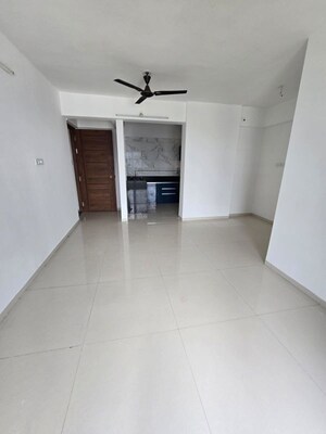Room in 2 BHK Apartment at Shubh Shagun, Kharadi – for Rent