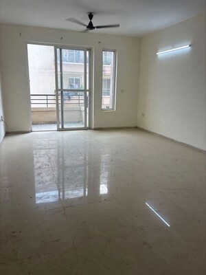 Room in 3 BHK Builder Floor at Sector 21 – for Rent