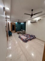 3 BHK +  150 Sq.Yd. Builder Floor in Naraina