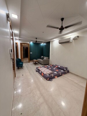 3 BHK Builder Floor For Rent in Naraina