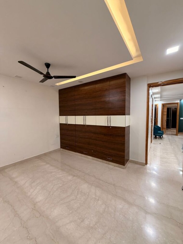 Room, naraina 3 Bedroom 150 Sq.Yd. Builder Floor In Naraina Delhi 10701771