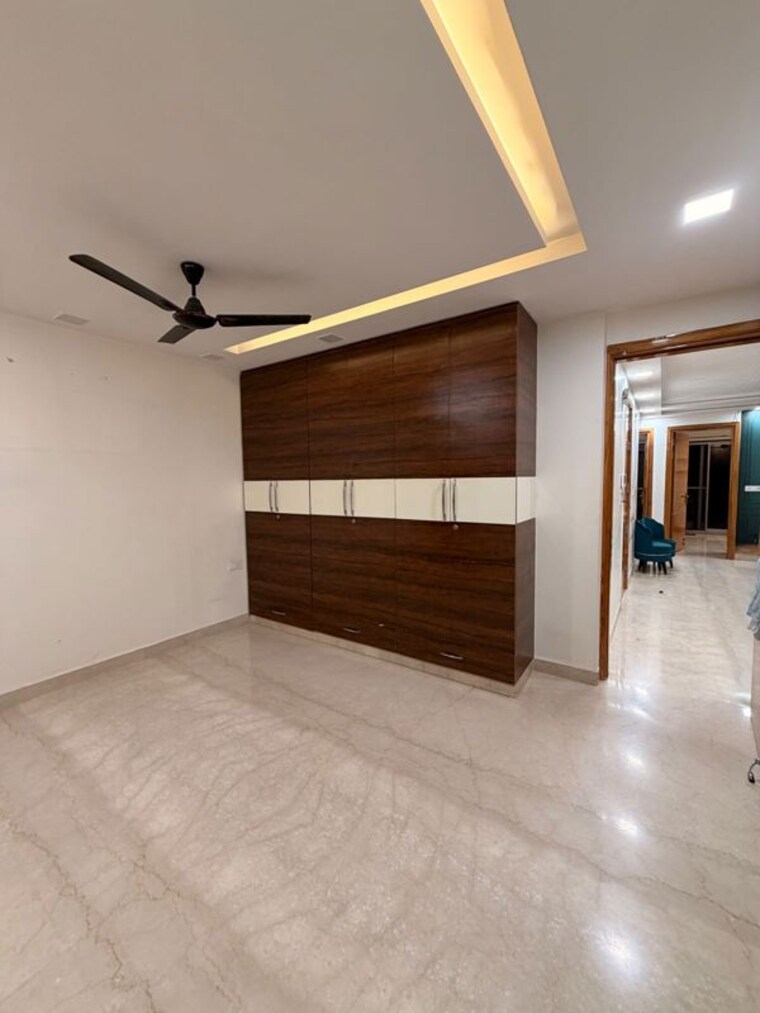Room, naraina 3 Bedroom 150 Sq.Yd. Builder Floor In Naraina Delhi 10701771
