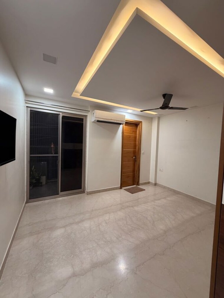 Room, naraina 3 Bedroom 150 Sq.Yd. Builder Floor In Naraina Delhi 10701771
