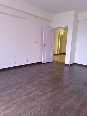 Room in 4 BHK Builder Floor at Sector 23 – for Rent