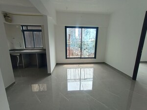 Room in 2 BHK Apartment at Tigon Elite, Chembur – for Rent