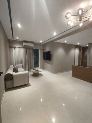 2 BHK Apartment For Sale in Ruparel Vivanza, Byculla