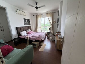 Living Room in 4 BHK Builder Floor at Sector 21 – for Rent
