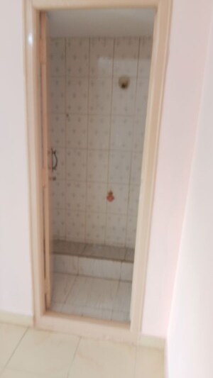Bathroom in 1 BHK Builder Floor at Mg Road – for Rent