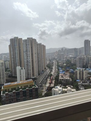 2.5 BHK Apartment For Sale in The Wadhwa Atmosphere, Mulund West