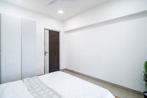 Room in 2.5 BHK Apartment at Nahar Camellia Apartment, Chandivali – for Sale