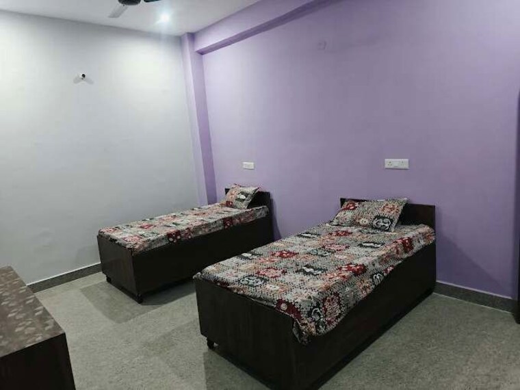 Bedroom, sector 48 Pg For Girls In Sector 48 10701866