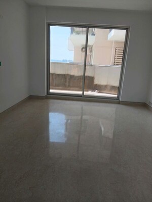 Room in 4 BHK Builder Floor at Sector 21 – for Rent