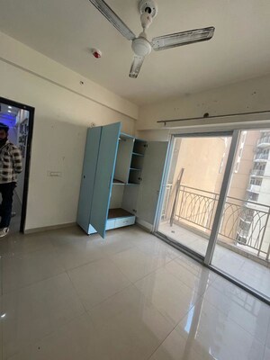 Room in 2 BHK Builder Floor at Sector 122 – for Rent