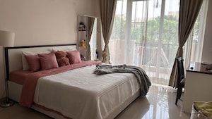 Bedroom in 3 BHK Apartment at Emaar MGF Emerald Hills, Sector 65 – for Rent