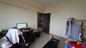 Room in 3 BHK Apartment at Loharuka Green Heights, Rajarhat New Town – for Sale