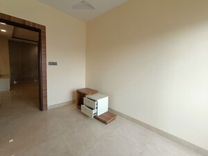 Room in 3 BHK Villa at Sector 41 – for Rent