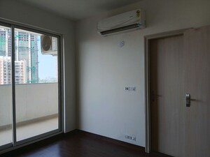 Room in 3 BHK Builder Floor at Sector 23 – for Rent
