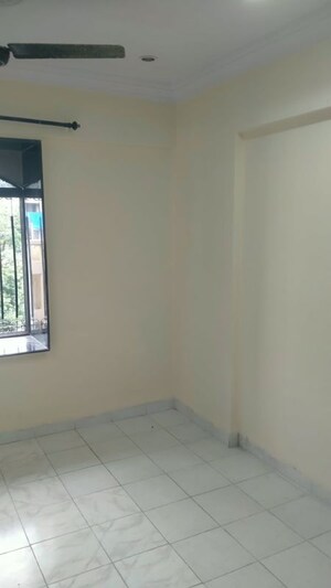Room in 1 BHK Apartment at Gokul Vihar Apartment, Kandivali East – for Sale