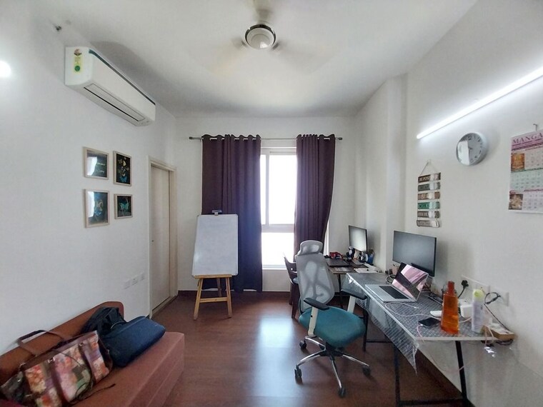 Living Room, sector 22 3 Bedroom 1600 Sq.Ft. Builder Floor In Sector 22 Gurgaon 10701907