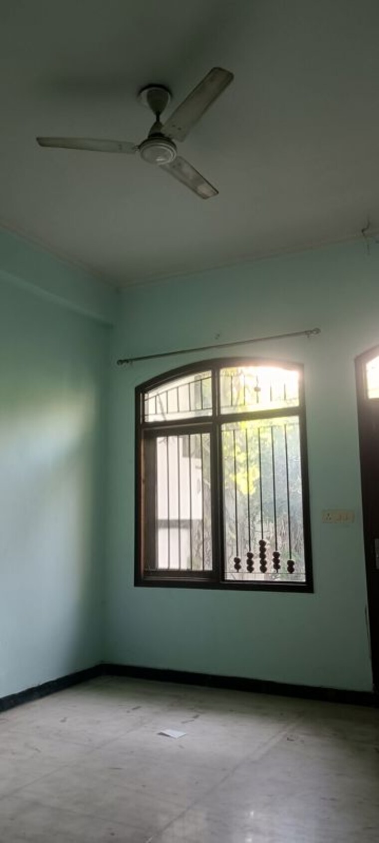 Room, sector 48 3 Bedroom 300 Sq.Mt. Villa In Sector 48 Noida 10701916